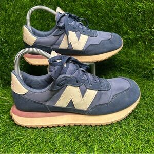 New Balance Men's Blue and Cream Sneakers